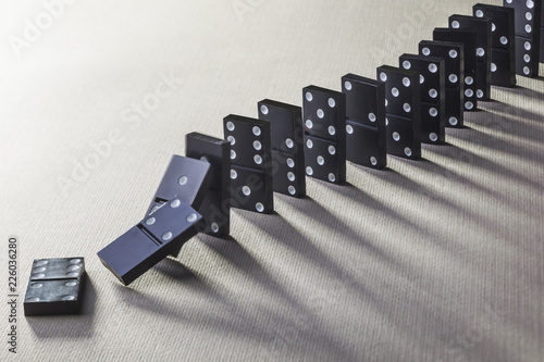 Quadro em tela The falling Domino bones