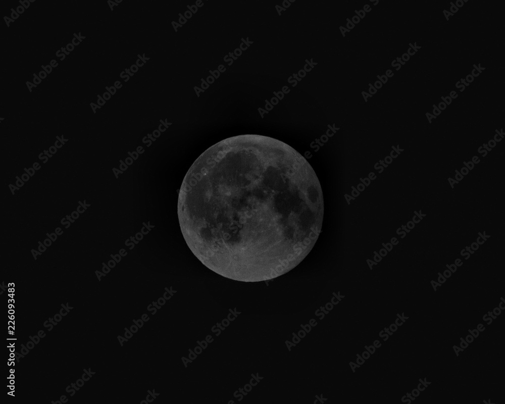 Fototapeta premium Foto urbana della luna