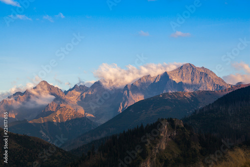 Obraz na płótnie Fall in High Tatras at susnet w salonie