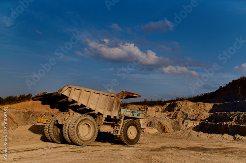 quarry mining machine equipment industry 