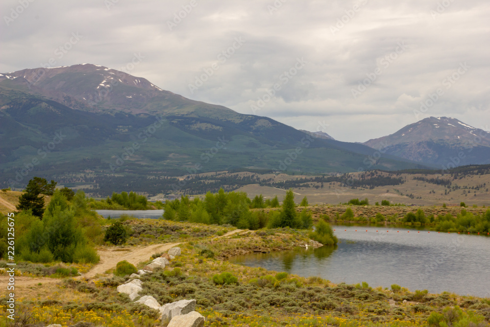 Obraz premium landscape with lake and mountains