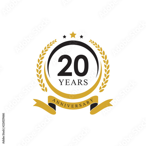 20th anniversary circle swoosh ring with laurel wreath and ribbon