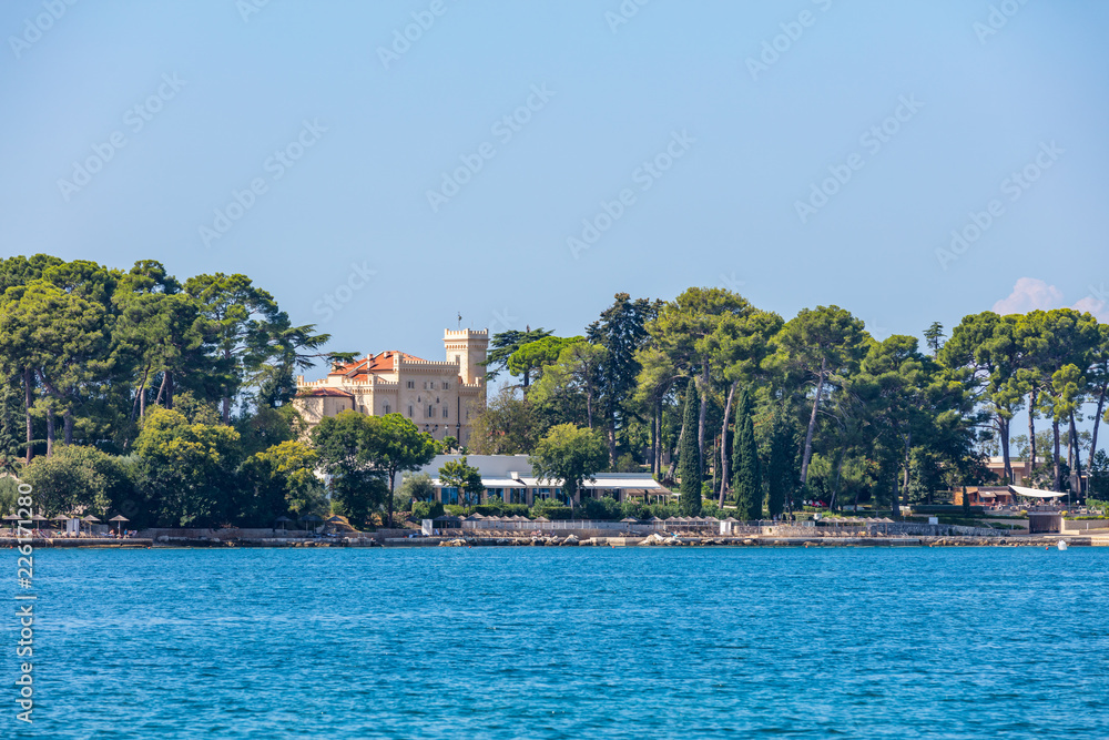 Porec - Sommerbadeort an der Küste der Halbinsel Istrien in Kroatien