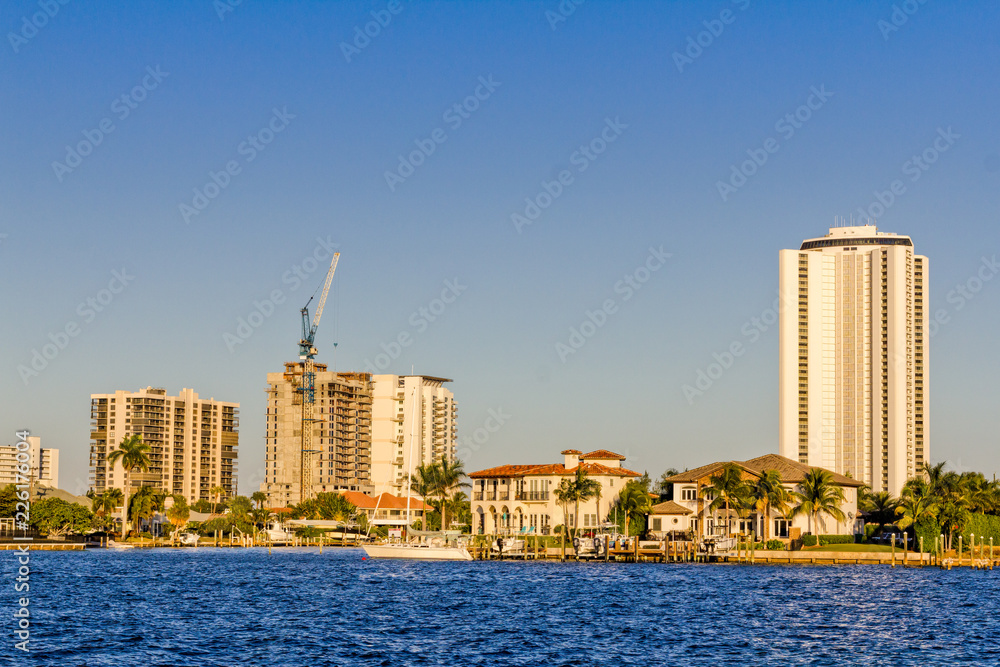 Obraz premium Apartment buildings and luxury houses in West Palm Beach, Florida