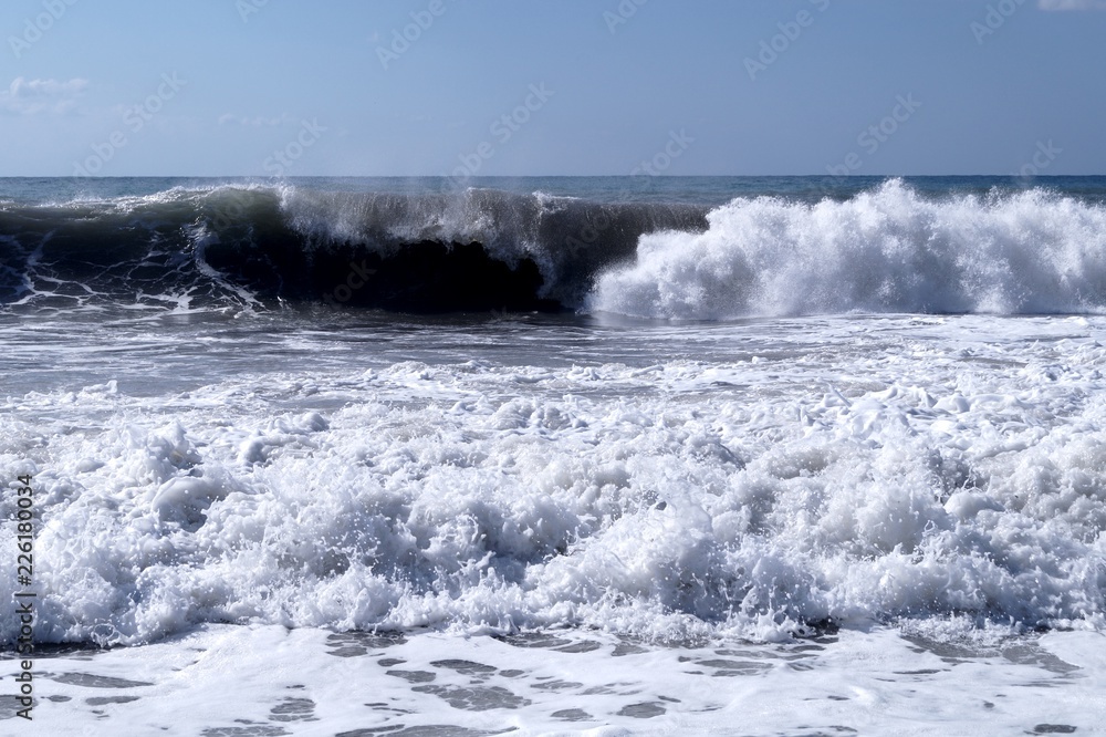 Fototapeta premium Waves in the Mediterranean