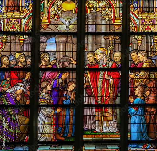 Fotografie Stained Glass of the Confirmation in Den Bosch Cathedral