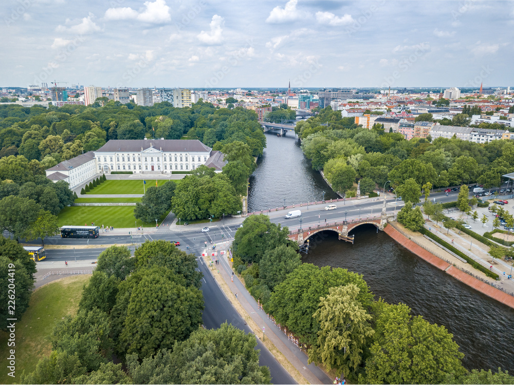 Naklejka premium Drone aerial Berlin Bellevue Lutherbrücke Spree