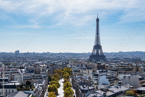 Blick auf den Eiffelturm in Paris, Frankreich © Rico Ködder