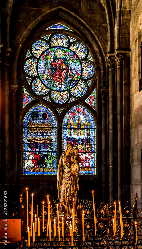 Dans la Cathédrale Notre-Dame-de-l'Assomption à Clermont-Ferrand