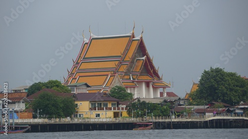 Wat Sawetachat Worawihan. Wat Sawetachat lies on the other side of Bangkok in Khlongsarn.