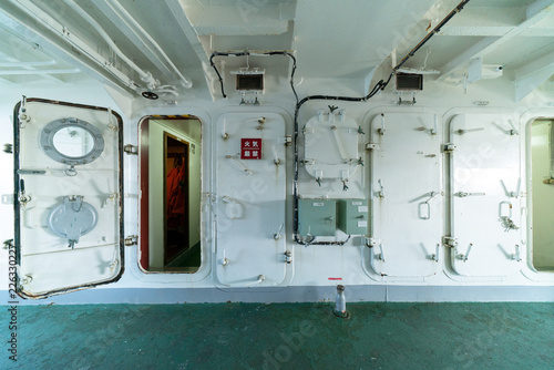 水密戸　watertight door