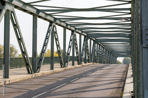 Fototapeta Naklejka Na Ścianę i Meble -  Kostheimer Brücke über den Main