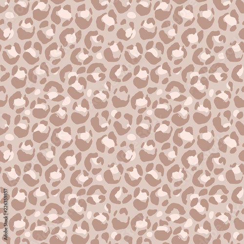 Vector illustration leopard print seamless pattern. Nude hand drawn background.
