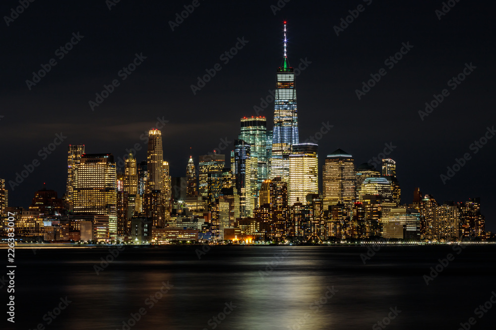 Fototapeta premium Vue de nuit de Manhattan, New York, Etats-Unis