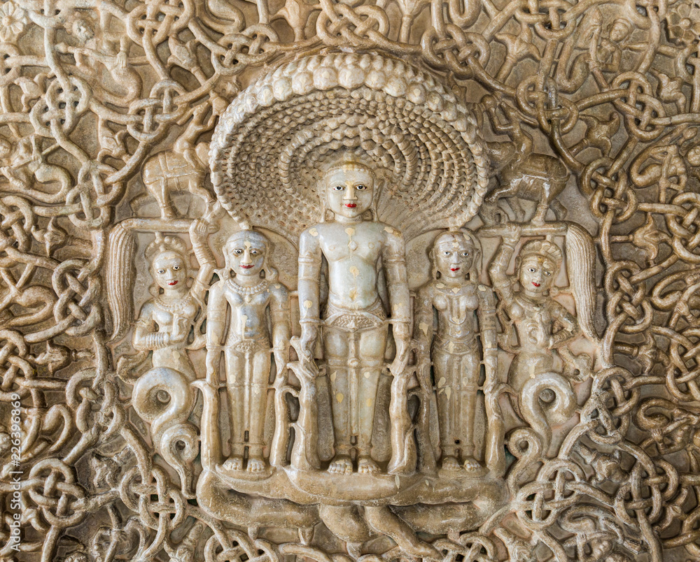 Fünf Religöse Figuren aus indischem Tempel
