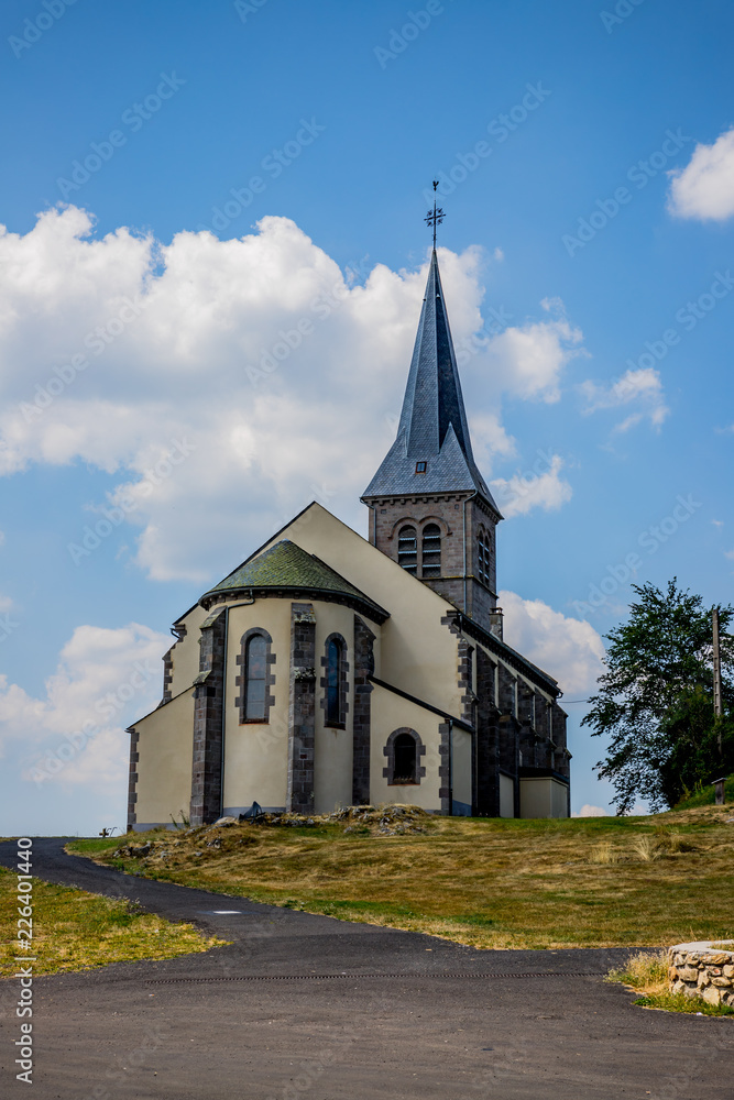 L'église Saint-Gènes-Champespe