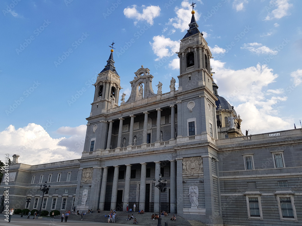 Catedral de Santa María la Real de la Almudena - Madrid - Espana
