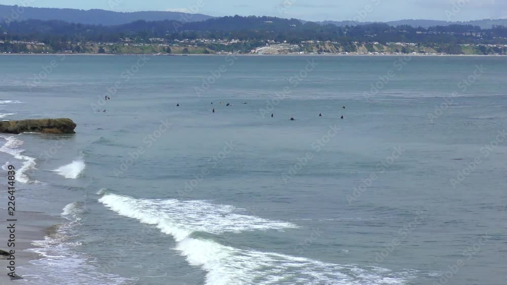 Santa Cruz, Pleasure Point, on the northern Monterey Bay in Santa Cruz County, California, USA, a world renowned surf location Santa Cruz, Pleasure Point, on the northern Monterey Bay in Santa Cruz County, California, USA, a world renowned surf location