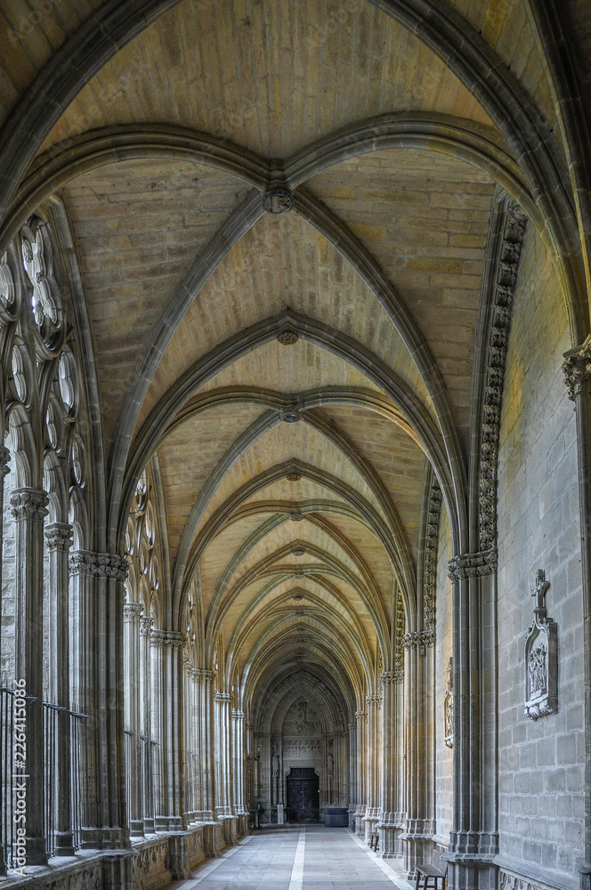 Claustro gótico de la Catedral de Pamplona, Navarra, España