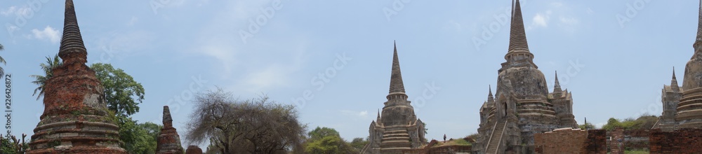 Ruins of majestic royal palace temple with 3 restored towers & views of the surrounding area - Wat Phra Si Sanphet Ruins of majestic royal palace temple with 3 restored towers & views of the surrounding area - Wat Phra Si Sanphet