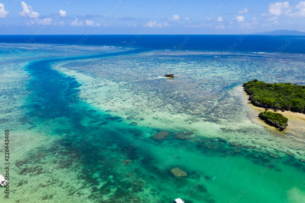 Obraz premium Top view of Beautiful sea in ishigaki