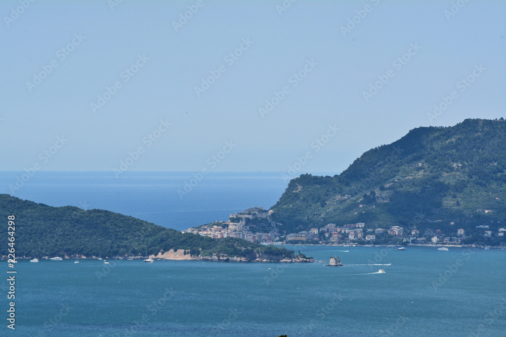Panorama del Mar Ligure dal punto panoramico di Montemarcello, Ameglia, La Spezia, Liguria, Italia