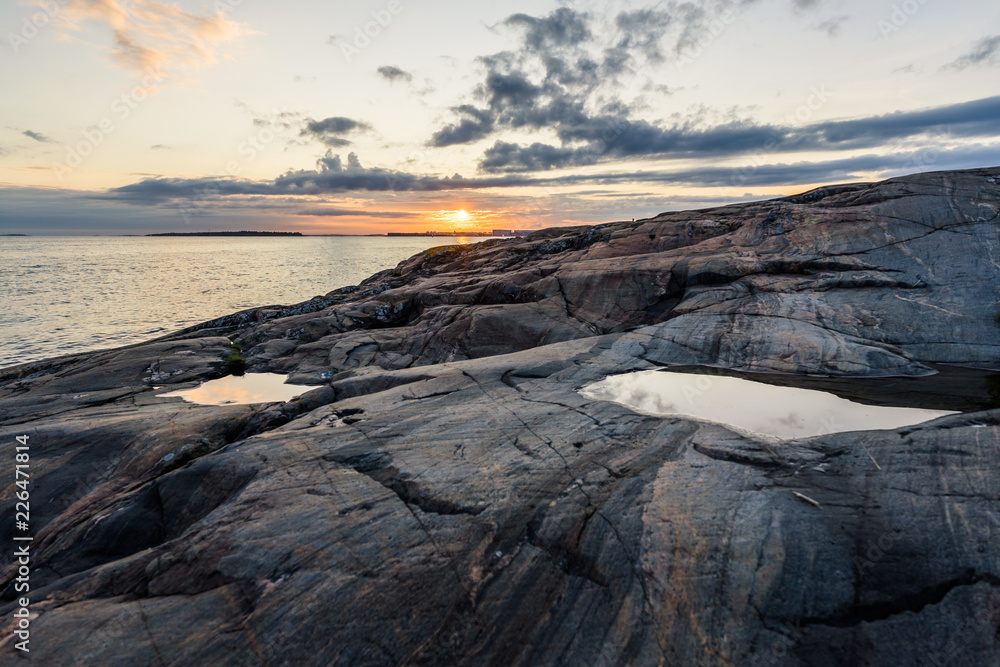 Sonnenuntergang an Finnlands Küste