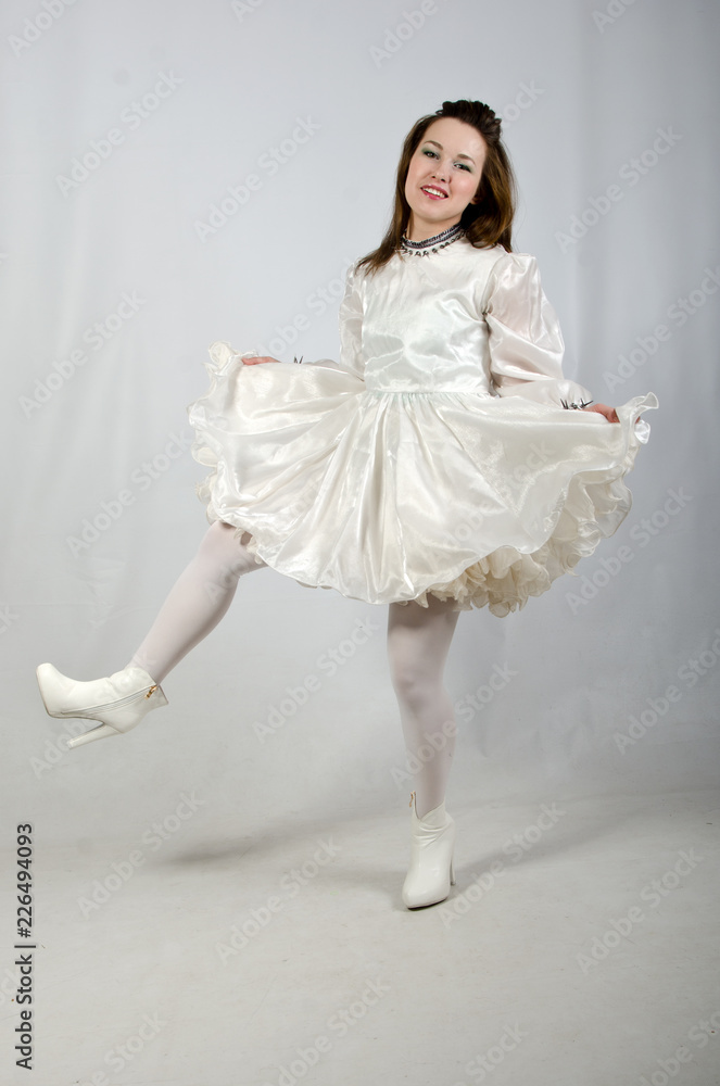 Naklejka premium beautiful girl in the Studio