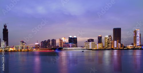 Skyline Shanghai  Huangpu  Bund © Barbara Essl