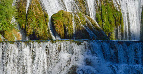 Fototapeta Naklejka Na Ścianę i Meble -  waterfall