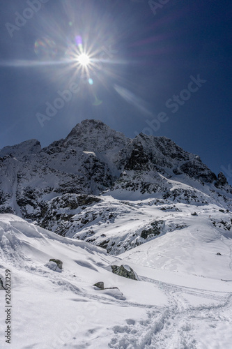 Fototapeta Naklejka Na Ścianę i Meble -  Morskie Oko, Mięguszowiecki Szczyt, Tatry