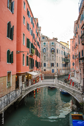 Neighborhood bridge in Venice © Inspired Vision