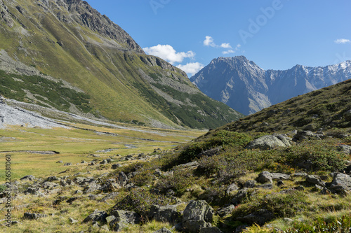 Trekking in Alps summer vacation © Pavel Bernshtam