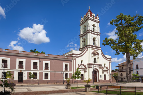 Fényképezés Nuestra Senora de la Merced, the most impressive church in Camaguey, Cuba