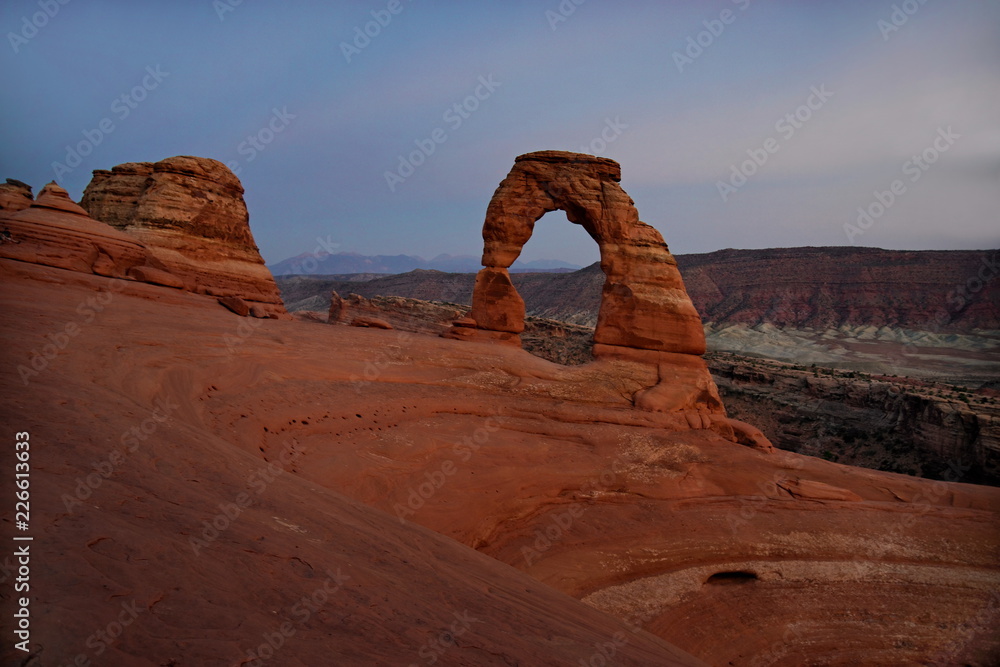 Delicate Arch Sonenuntergang, Arches Nationalpark, Moab, Utah, USA 