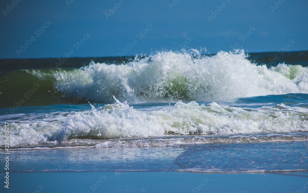 Fototapeta premium Beautiful Waves