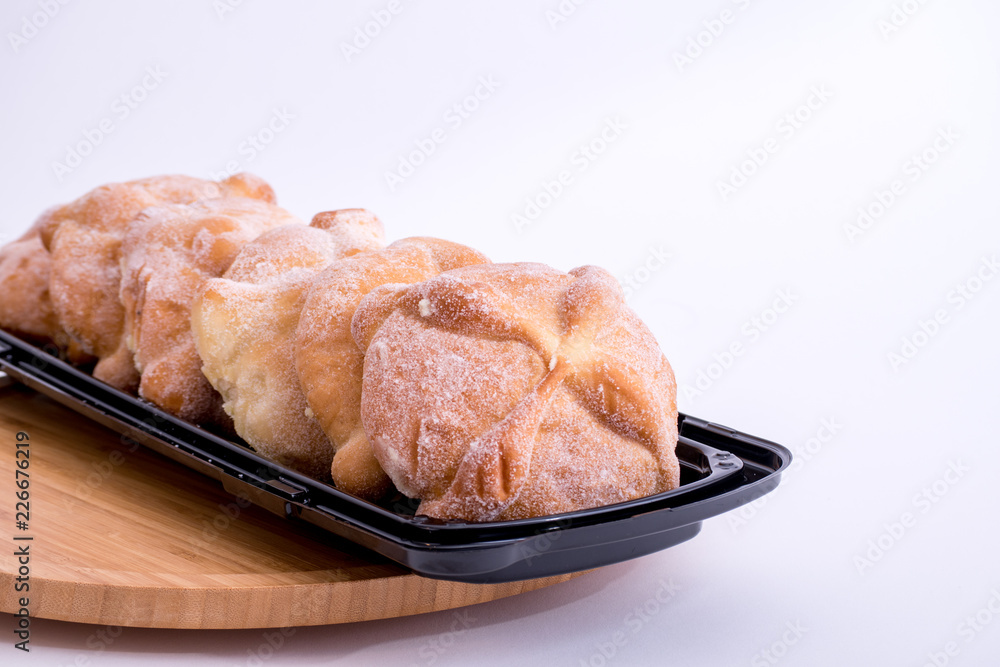 Tradicional Pan de Muerto Mexico Tradicional Pan de Muerto Mexico