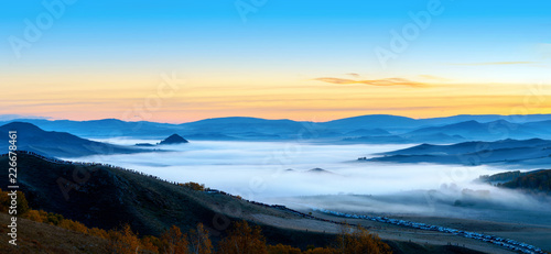 Fototapeta Naklejka Na Ścianę i Meble -  early morning in a mountains