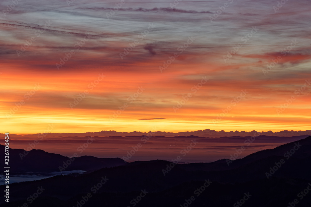 Fototapeta premium Lever du soleil sur les Vosges