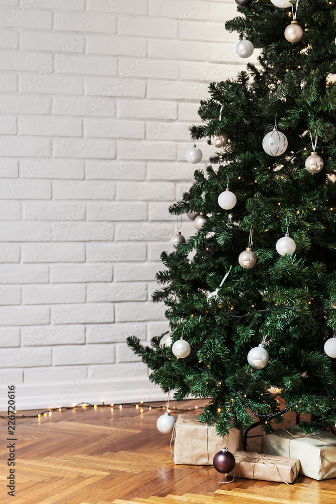 Fototapeta premium Beautiful decorated Christmas tree with ornaments 