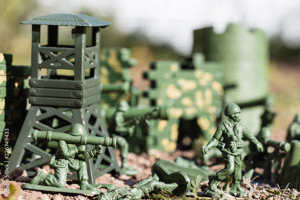 Small plastic soldiers hotsell