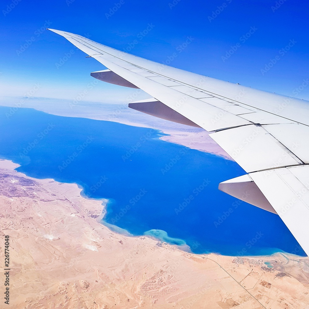 plane wing & sea plane wing & sea