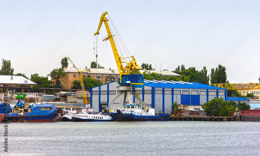 Elevating complex for transshipment of grain and oilseeds as part of a reloading terminal. Transportation of agricultural