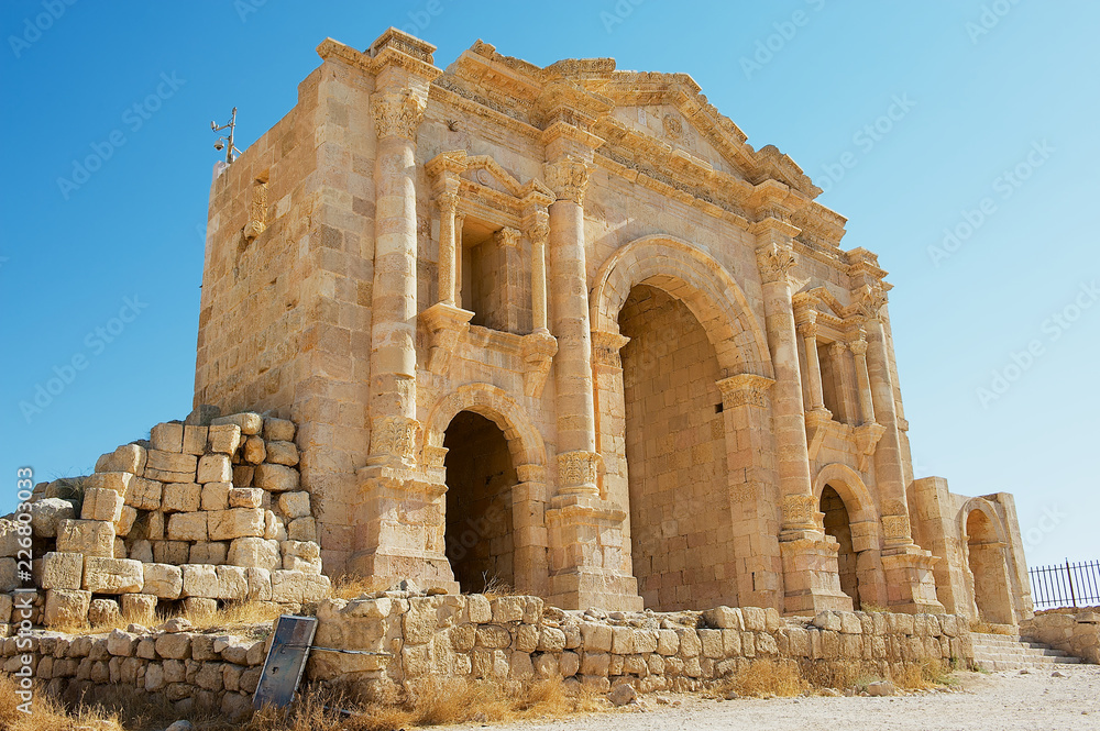 Arch of Hadrian in the ancient Roman city of Gerasa in Jerash, Jordan.