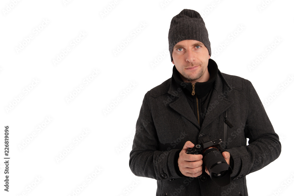 Mann hält Kamera in der Hand, bereit zum fotografieren Mann hält Kamera in der Hand, bereit zum fotografieren