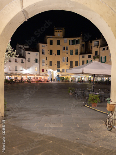 Piazza Anfiteatro Lucca