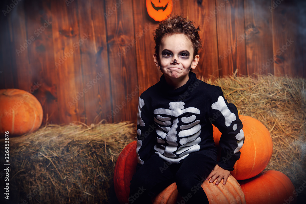 Fototapeta szkielet chłopiec na halloween