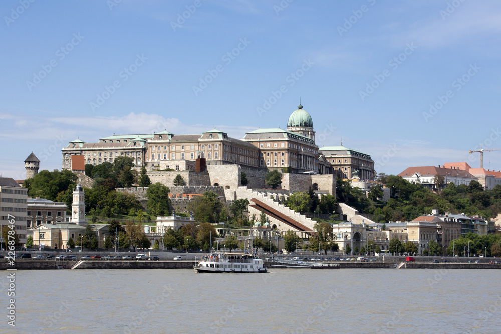 Obraz premium View from the Danube on the Royal Castle in Budapest, Hungary