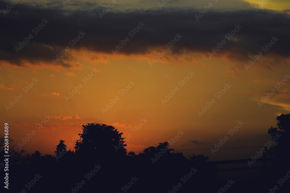 Obraz premium sunset with beautiful clouds in yogyakarta