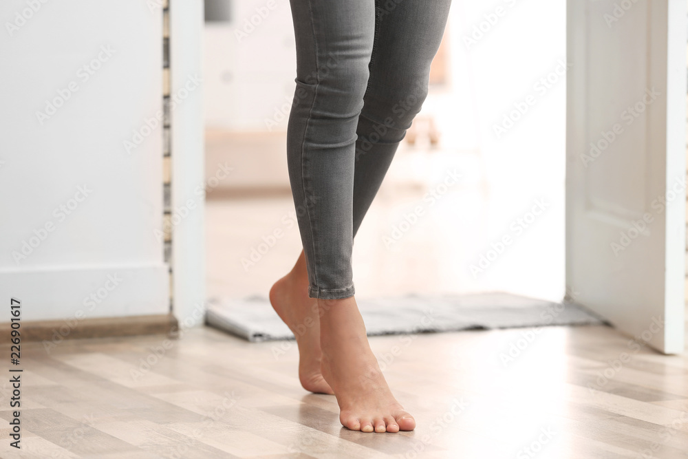 1,079 Young Woman Barefoot Leggings Stock Photos - Free & Royalty